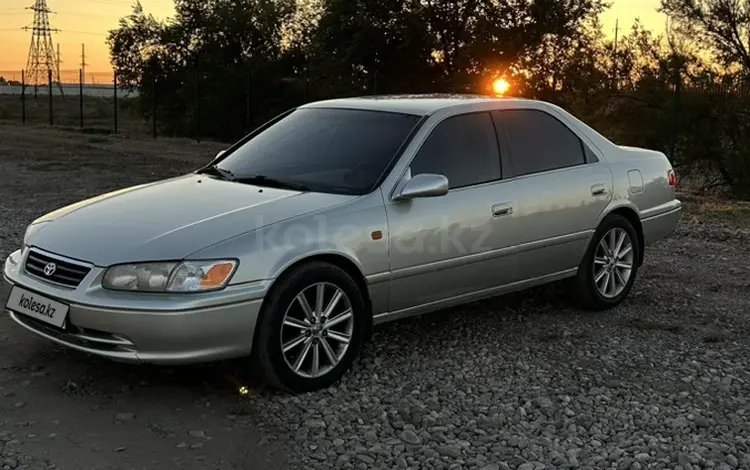 Toyota Camry 2000 годаfor3 800 000 тг. в Шу