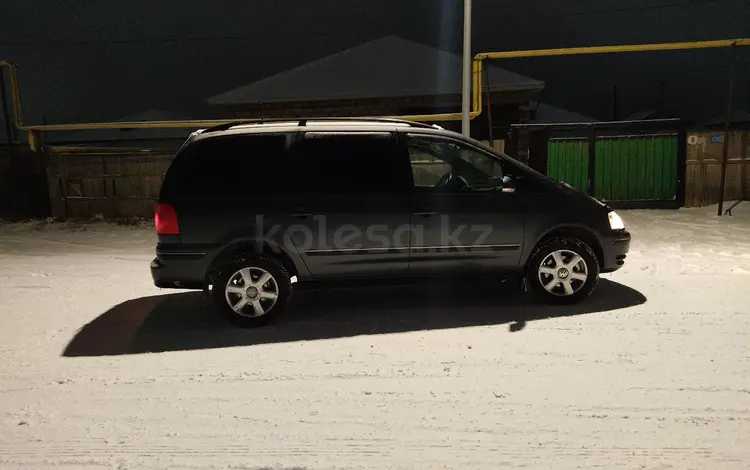 Volkswagen Sharan 2005 годаүшін5 900 000 тг. в Кульсары