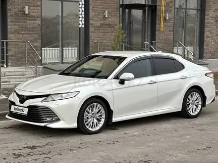 Toyota Camry 2019 года за 14 500 000 тг. в Шымкент – фото 3