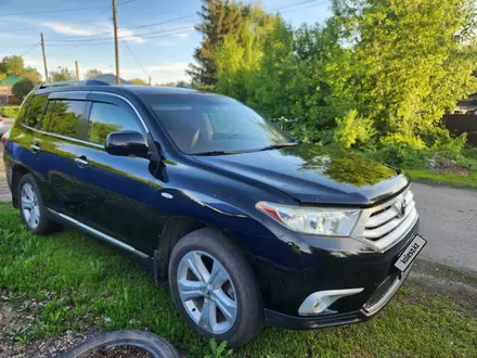 Toyota Highlander 2011 года за 11 000 000 тг. в Усть-Каменогорск – фото 2