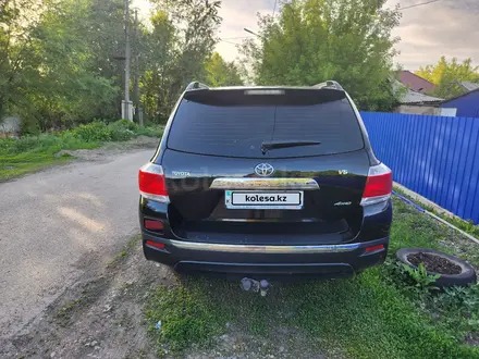 Toyota Highlander 2011 года за 11 000 000 тг. в Усть-Каменогорск – фото 4