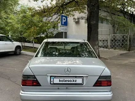 Mercedes-Benz E 220 1995 годаүшін2 400 000 тг. в Алматы – фото 7