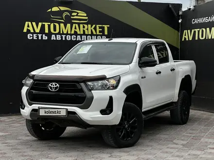 Toyota Hilux 2021 года за 16 900 000 тг. в Актобе