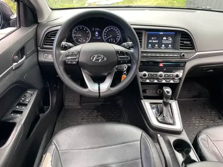 Hyundai Elantra 2019 года за 7 970 000 тг. в Алматы – фото 11