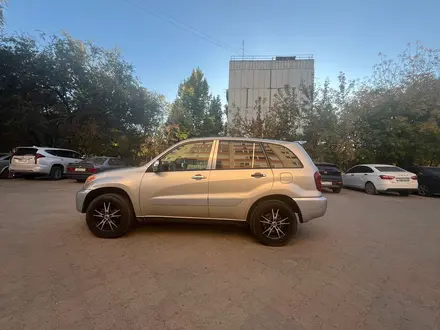 Toyota RAV4 2004 года за 7 000 000 тг. в Актобе – фото 3