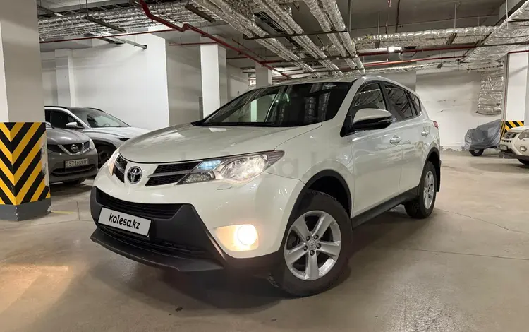 Toyota RAV4 2014 года за 8 800 000 тг. в Астана