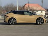 Kia EV6 2023 года за 16 500 000 тг. в Алматы – фото 3