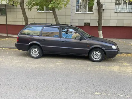 Volkswagen Passat 1995 года за 1 880 000 тг. в Астана – фото 3