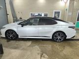 Toyota Camry 2020 года за 13 500 000 тг. в Актобе