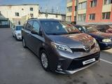 Toyota Sienna 2015 года за 14 200 000 тг. в Алматы