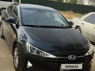 Hyundai Elantra, 2019