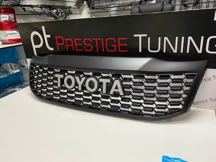 Решетка Exclusive на Toyota Hilux/Vigo 2012-15 (Черный цвет) за 45 000 тг. в Астана – фото 3
