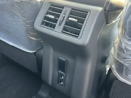 Mitsubishi Outlander 2022 года за 13 950 000 тг. в Алматы – фото 87