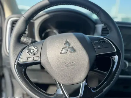 Mitsubishi Outlander 2022 года за 13 950 000 тг. в Алматы – фото 8