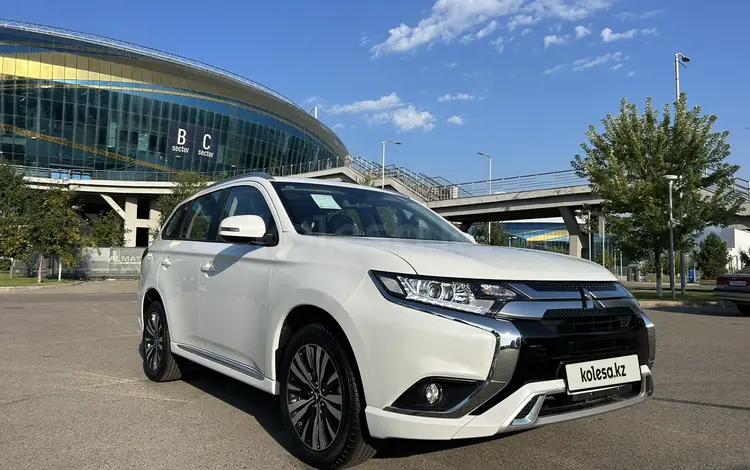 Mitsubishi Outlander 2022 года за 13 950 000 тг. в Алматы