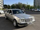 Mercedes-Benz E 230 1993 года за 2 300 000 тг. в Алматы – фото 3