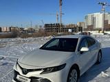 Toyota Camry 2018 годаүшін14 500 000 тг. в Астана – фото 4