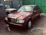 Mercedes-Benz E 230 1991 года за 900 000 тг. в Алматы