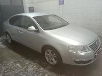 Volkswagen Passat 2005 годаfor3 000 000 тг. в Тараз