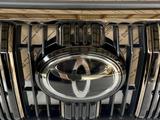 Решетка радиатора Black Onyx на Land Cruiser Prado 150 Прадо за 250 000 тг. в Шымкент – фото 3