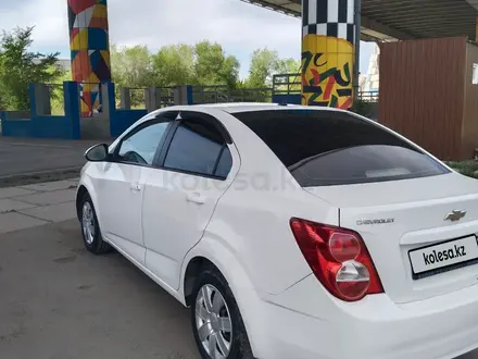 Chevrolet Aveo 2014 годаүшін3 800 000 тг. в Семей – фото 2