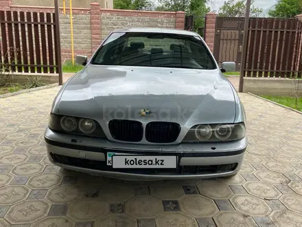 BMW 523 1997 года за 2 000 000 тг. в Алматы – фото 3