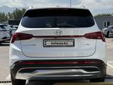 Hyundai Santa Fe 2023 года за 19 000 000 тг. в Алматы – фото 4