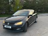Volkswagen Polo 2015 годаfor4 000 000 тг. в Караганда – фото 2