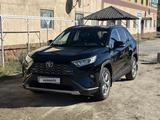 Toyota RAV4 2020 года за 15 500 000 тг. в Семей – фото 2