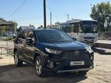 Toyota RAV4 2020 года за 15 500 000 тг. в Семей – фото 3