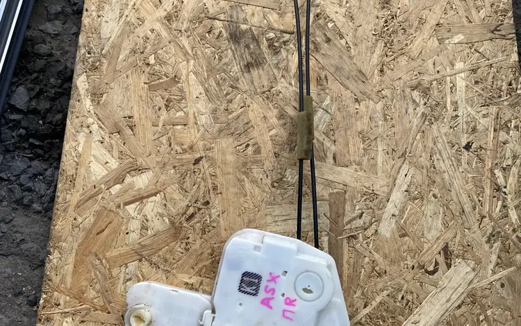 Замок двери на Митсубиси ASX за 12 000 тг. в Караганда