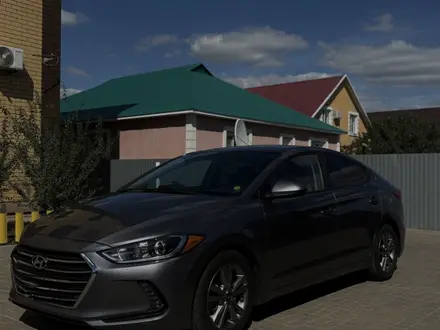 Hyundai Elantra 2018 года за 4 000 000 тг. в Уральск – фото 4