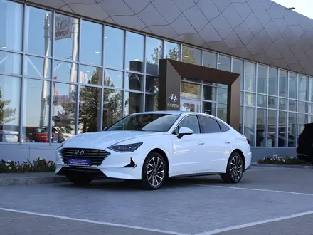 Hyundai Sonata 2022 года за 13 800 000 тг. в Астана