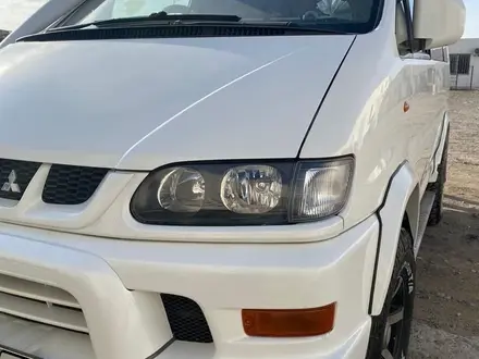 Mitsubishi Delica 2001 года за 8 500 000 тг. в Актау – фото 2