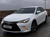 Toyota Camry 2015 годаfor8 800 000 тг. в Атырау