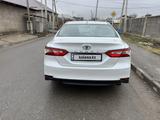 Toyota Camry 2019 года за 12 800 000 тг. в Шымкент – фото 3