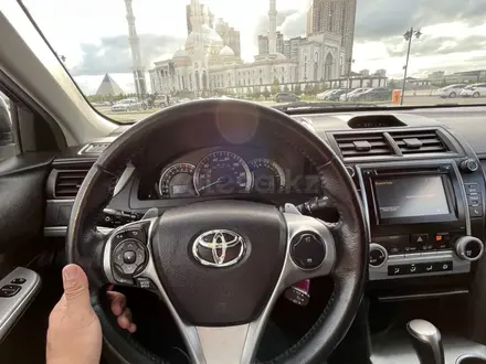Toyota Camry 2014 года за 9 700 000 тг. в Астана – фото 20