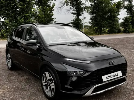 Hyundai Bayon 2023 года за 6 400 000 тг. в Алматы – фото 2