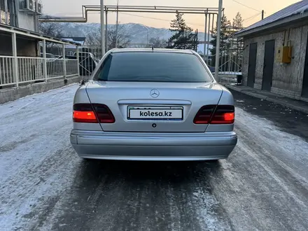 Mercedes-Benz E 55 AMG 2000 года за 6 000 000 тг. в Алматы – фото 14