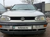 Volkswagen Golf 1994 годаfor2 600 000 тг. в Алматы