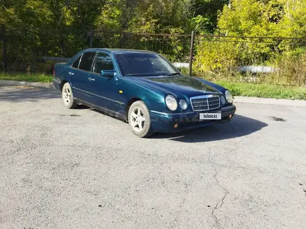 Mercedes-Benz E 200 1996 года за 2 500 000 тг. в Караганда – фото 16