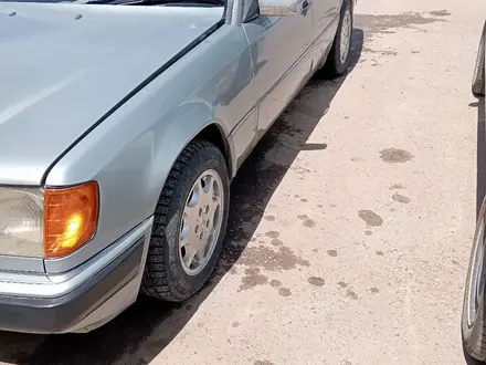 Mercedes-Benz E 230 1989 годаүшін1 300 000 тг. в Сарыозек – фото 5