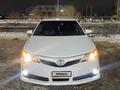 Toyota Camry 2013 года за 7 200 000 тг. в Актобе – фото 28