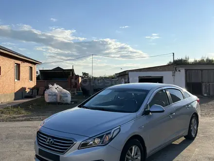 Hyundai Sonata 2015 года за 8 500 000 тг. в Степногорск – фото 2