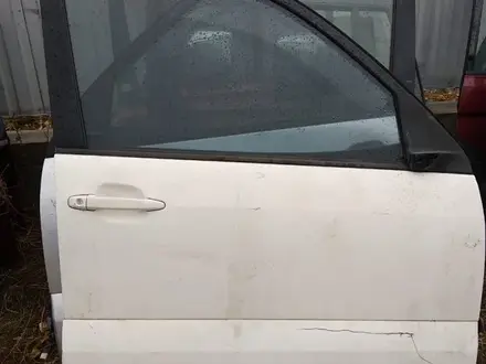 Дверь Toyota Land Cruiser Prado 120 за 135 000 тг. в Караганда