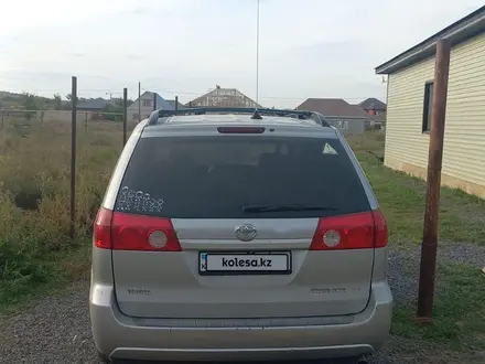 Toyota Sienna 2008 года за 7 500 000 тг. в Атырау – фото 3