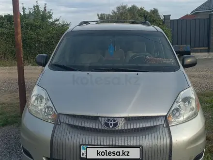 Toyota Sienna 2008 года за 7 500 000 тг. в Атырау – фото 2