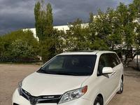 Toyota Sienna 2015 года за 10 500 000 тг. в Актобе