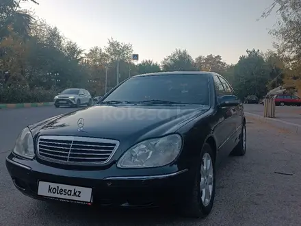 Mercedes-Benz S 320 2000 года за 5 000 000 тг. в Шымкент – фото 3