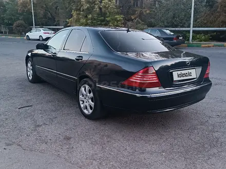 Mercedes-Benz S 320 2000 года за 5 000 000 тг. в Шымкент – фото 9